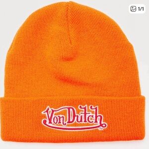 VON DUTCH WOMENS  ORANGE KNIT BEANIE W/RED LOGO EMBROIDERED STITCHING NWOT